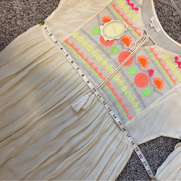 Boho Creme Embroidery top/blouse, casual wear, pair with jeans blouse - Picture 9 of 10